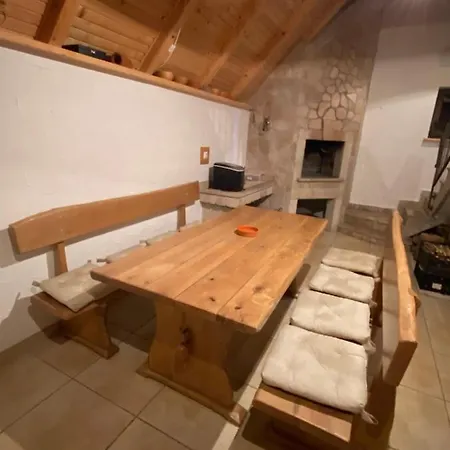 Kuca Za Odmor Ivana Brvnara *