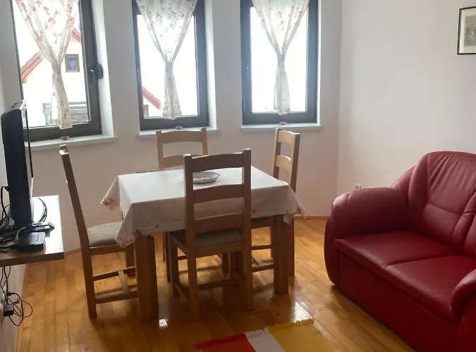 Kuca Za Odmor Ivana 木屋 *