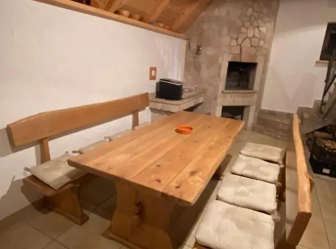 Kuca Za Odmor Ivana 木屋 *